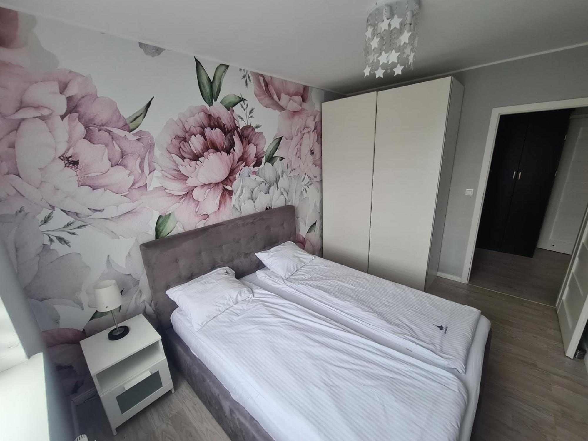 Apartament Rodzinny Z Ogrodkiem กดัญสก์ ภายนอก รูปภาพ