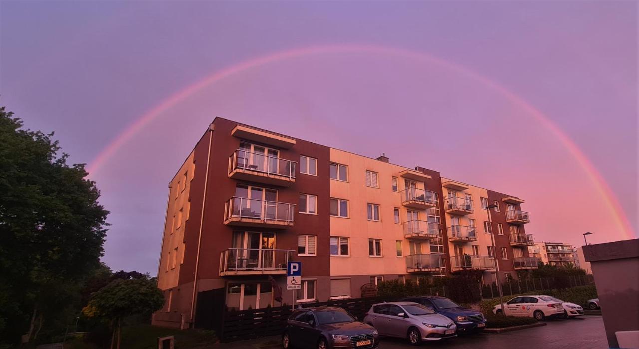 Apartament Rodzinny Z Ogrodkiem กดัญสก์ ภายนอก รูปภาพ