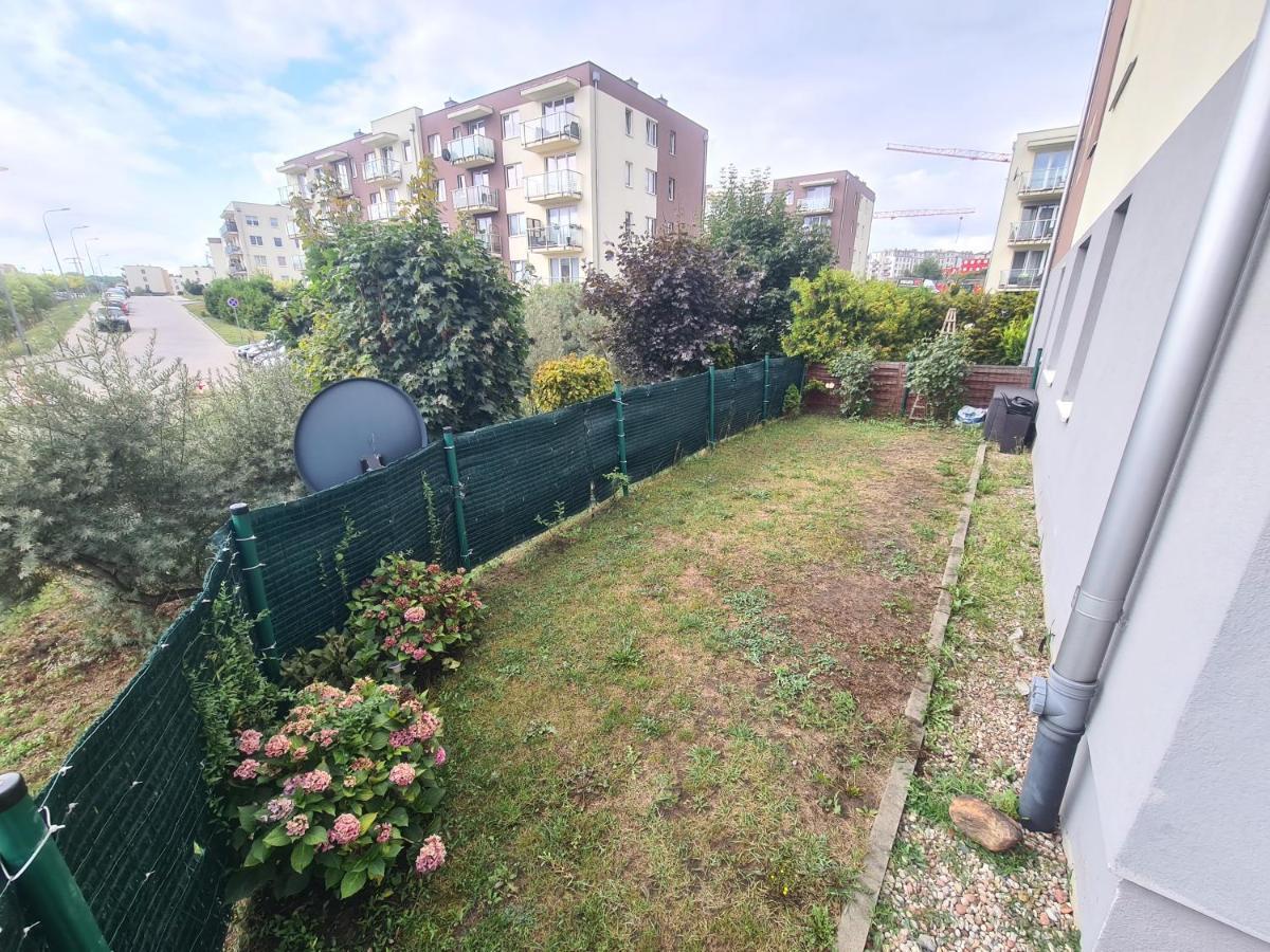 Apartament Rodzinny Z Ogrodkiem กดัญสก์ ภายนอก รูปภาพ